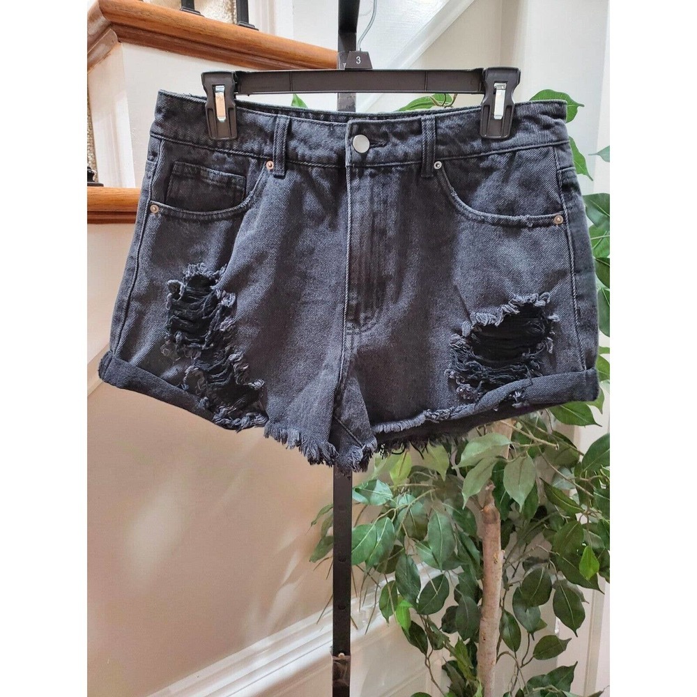 Fashion Nova Women's Black 100% Cotton Mid Rise Distressed Casual Shorts Size 30